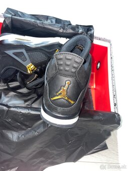 Jordan 4 Royalty - 5