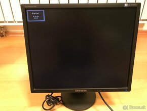 Predám používaný monitor značky Samsung SyncMaster 943B. 19" - 5