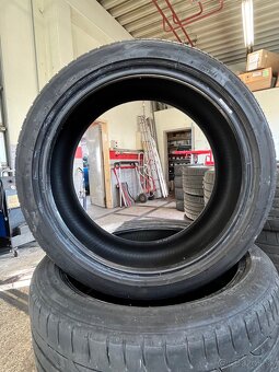 Bridgestone 235/40 r19 letné - 6mm - 5