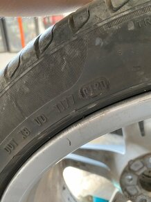 245/40 R18 - 5