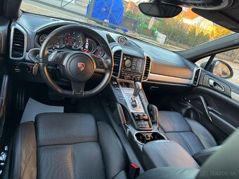 Porsche Cayenne 3.0 - 5