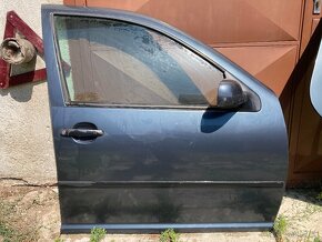 Predám diely VW Golf 4 hatchback - 5