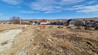 Stavebný pozemok 675m2 s všetkými sieťami len 12km od Poprad - 5