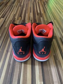 Predám tenisky AIR Jordan 3 Retro Crimson - 5