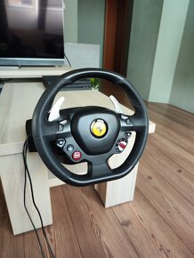 Volant Ferrari 488 GTB pre PS4 -  Thrustmaster T80 s krabic - 5