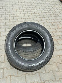 Predam 2ks pneu 235/65/r16C letne Michelin - 5