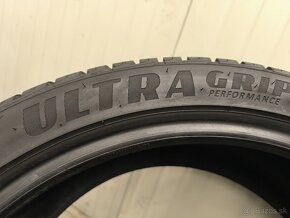 Goodyear Ultragrip 235/45R20 100W - 5