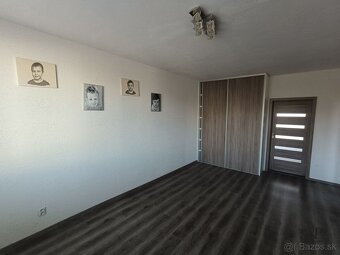 NA PREDAJ REKONŠTRUOVANÝ 4 IZBOVÝ BYT, 88M2, UL. SNP, HOLÍČ - 5