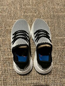 Tenisky Adidas Deerupt, velikost 42 2/3 bieločierne - 5