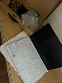 Asus VivoBook 14 notebook - 5