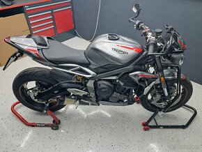 Triumph Street Triple RS - 5