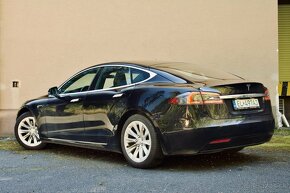 Tesla Model S S75D - 5