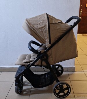 Britax Römer Kočík B-Agile M Linen Beige 2021 - 5