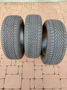 Predám  zimné pneumatiky Pirelli - 5