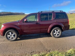 Nissan Pathfinder 2,5 - 5