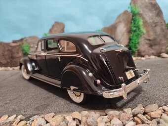 Prodám model 1:18 chrysler airflow 1936 - 5