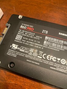 SAMSUNG V-NAND SSD 860 PRO 2TB - 5