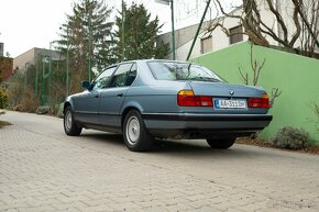 ZNÍŽENÁ CENA BMW 750i E32 - 5