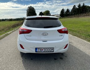 Hyundai i30 1,4 2012 - 5