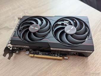 AMD Radeon RX 6600 - 5