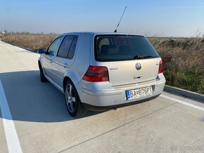 Volkswagen Golf GTI 1.8 turbo - 5