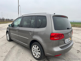 Volkswagen Touran 2.0 TDI DSG highline r.v 2011 navi xenon - 5