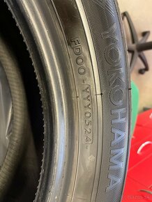 Yokohama BluEarth E70 225/55 R18 - 5