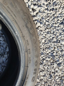 Zimná 225/55 R18 102V; r. 2023, ±8mm; Firestone Winterhawk 4 - 5