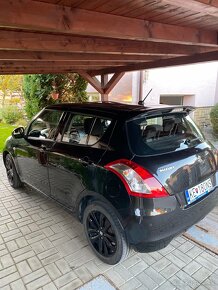 Predám Suzuki Swift - čierna metalíza 2016 - 5