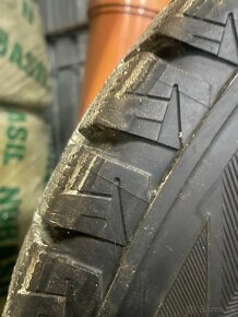 235/70R15 Bridgestone Blizzak zimné pneu - 5