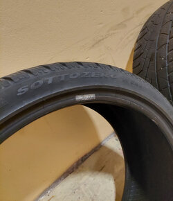 Predám 2 zimné pneu PIRELLI Sottozero 255/35 R20 - 5