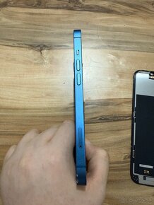 Predám Apple iPhone 13 Blue Na Náhradné diely - 5