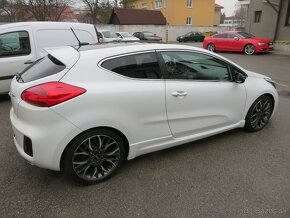 Predám KIA Proceed GT 1,6 T- GDI ,150kW rok 2013 - 5