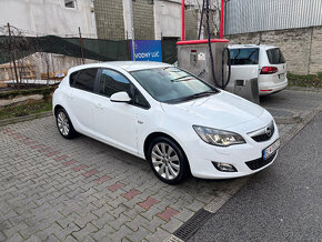 Opel Astra J 1.6 benzín 2011 - 5