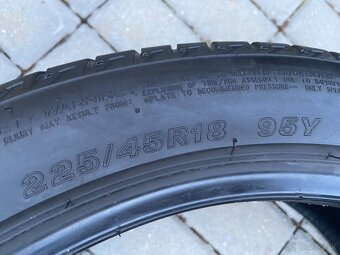 225/45 R18 - 5