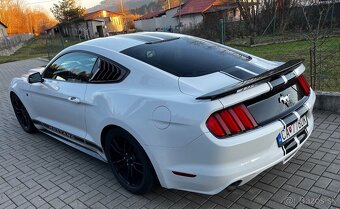 FORD MUSTANG 3.7 V6 224kW - 5