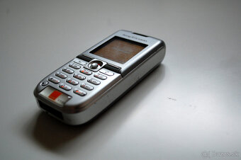 Sony Ericsson K300i s krabicou IMEI sedi - 5