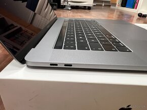 Macbook Pro 15" 1TB 32 RAM i9 - 5