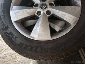 Predam GoodYear zimne pneu 215/65/R17 SUV - 5