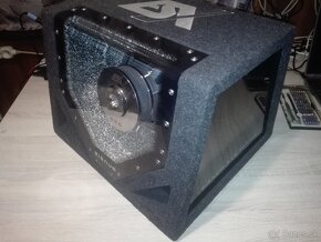 Nový basový reproduktor. ESX 300 W RMS.10“ 25 cm. - 5