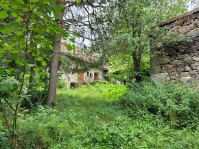 Predám pozemky a vidiecky dom Pliešovce časť Neresnica - 5