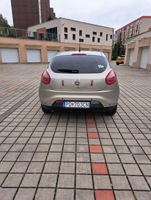 FIAT BRAVO 1,4 BENZÍN, 16V, 66KW,R.V.2008,PÔVODNÝ LAK - 5