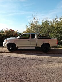 Toyota  Hilux 2007 - 5