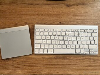 Apple klávesnica + trackpad - 5