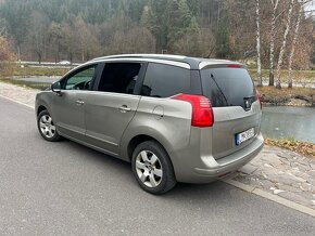 Peugeot 5008 r.v.2017 7miestny - 5