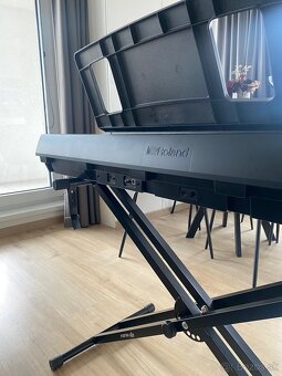 Digital piano Roland FP- 10 + stand - 5