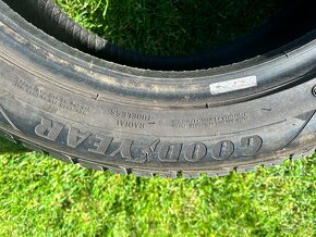 215/55 r17 goodyyear zimne pneumatiky - 5