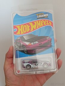 Hotwheels Nissan Skyline GT-R R32 Legends Tour - 5