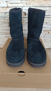 Ugg W Classic Short Logo Zip 38/39 - 5