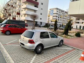 Predám Volkswagen Golf 1.6 benzín 74kw automat - 5